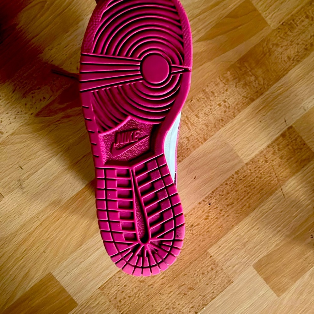 Nike Women's Pink and White Athletic Shoes - Picture 6 of 7